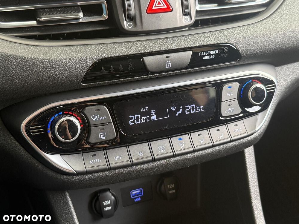 Hyundai i30 1.5 DPI Comfort - 25