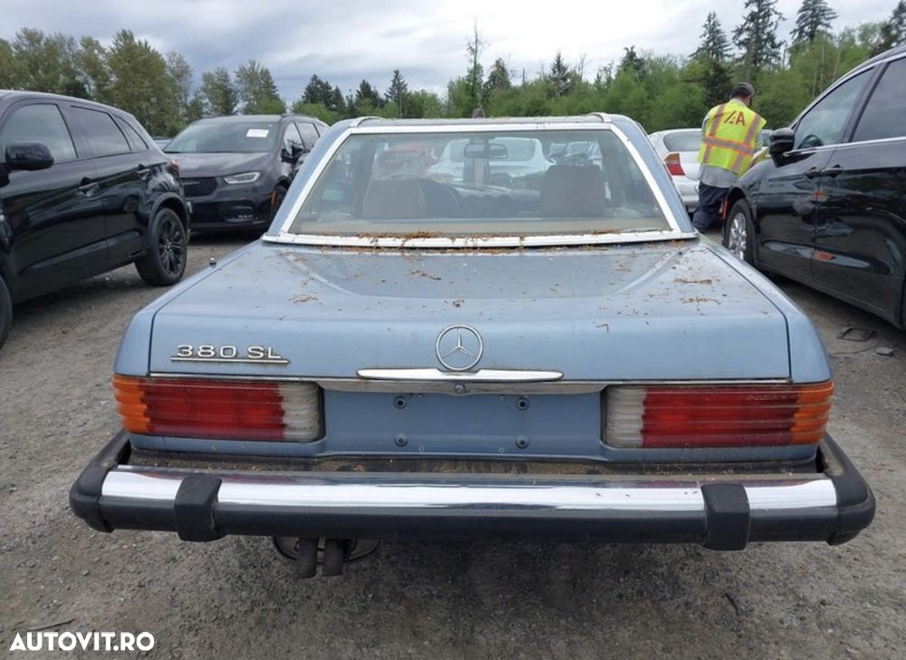 Mercedes-Benz SL - 8