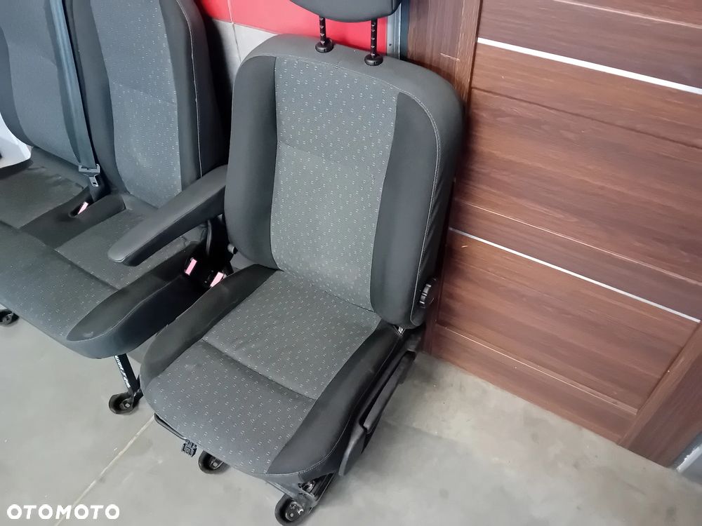 fotel kierowcy kanapa pasażera ława Renault Master III 2019 komplet - 4