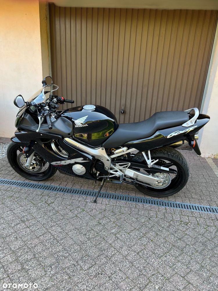 Honda CBR - 6