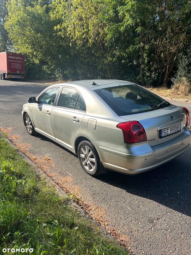 Toyota Avensis 2.0 D-4D Sol - 5