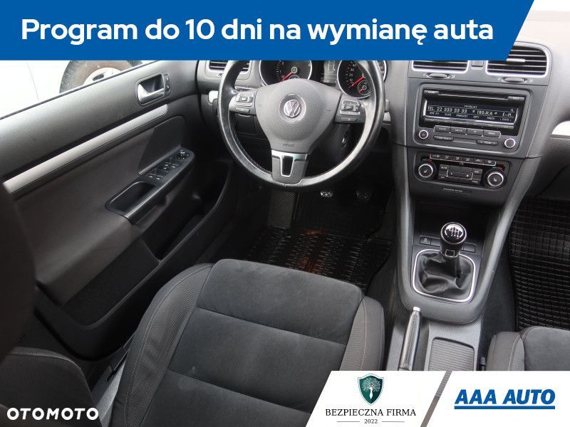 Volkswagen Golf - 8