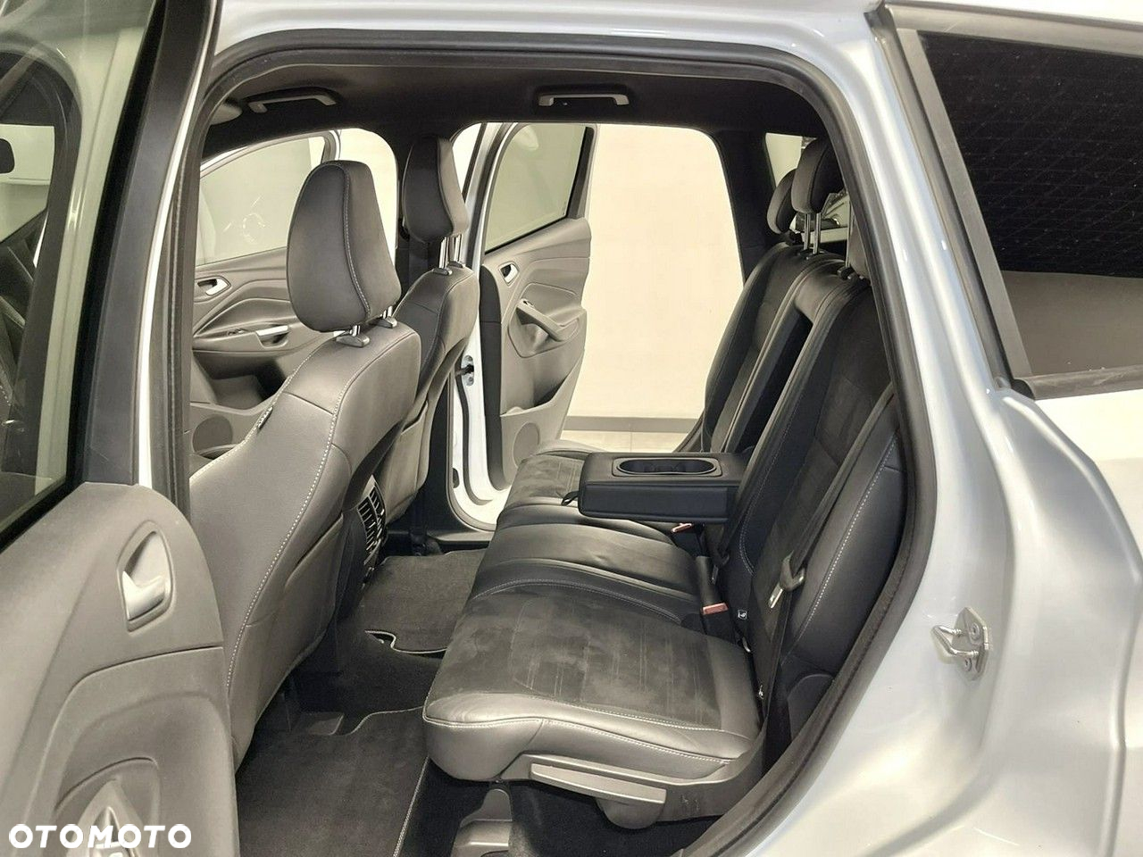 Ford Kuga 1.5 EcoBlue ST-LINE - 29