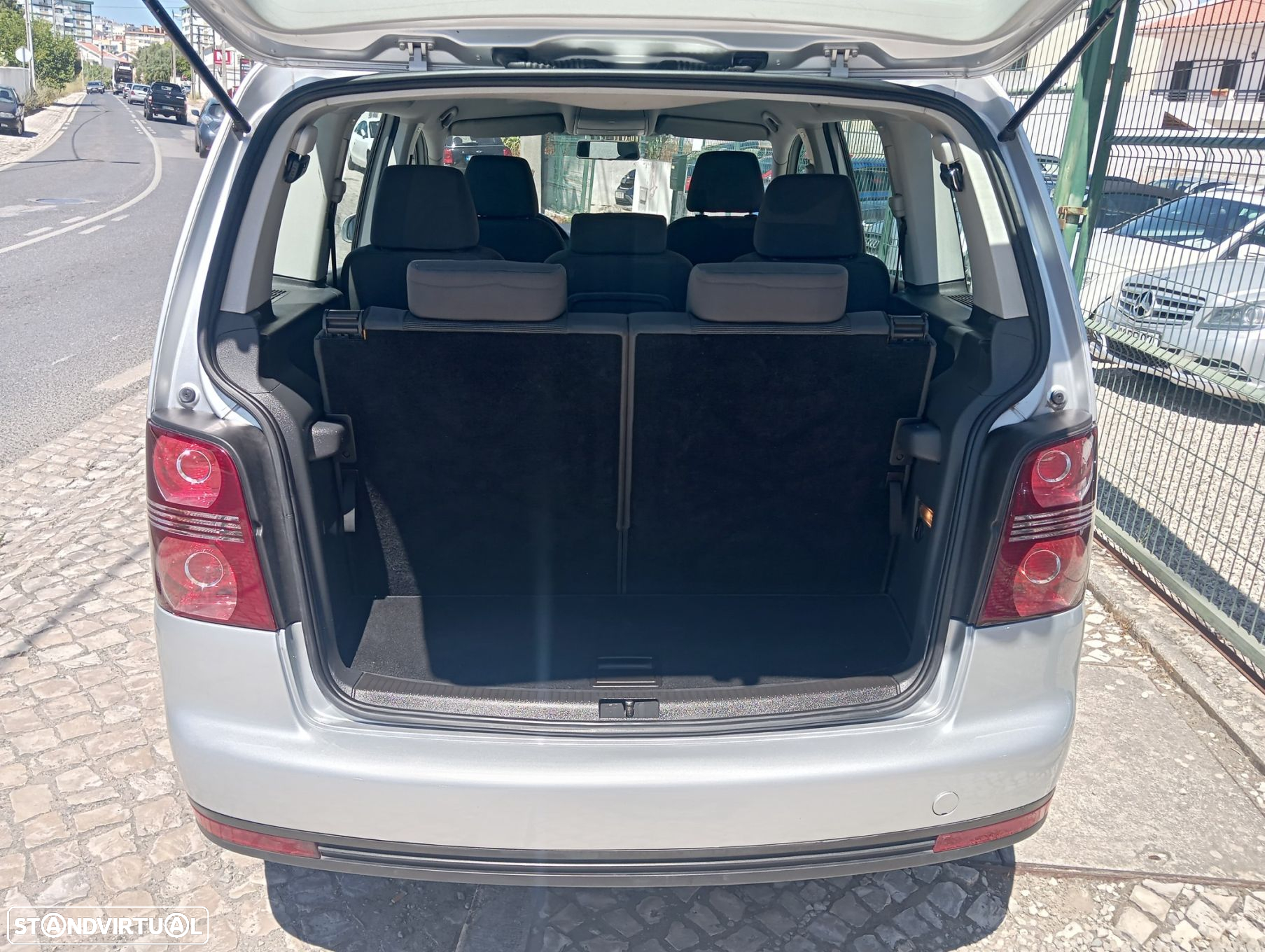 VW Touran 1.4 TSI Conceptline 7L - 14