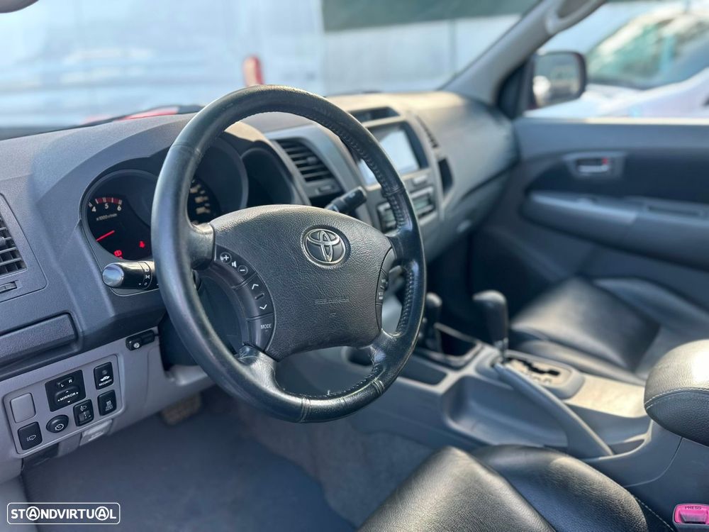 Toyota Hilux 3.0 D-4D 4WD CD Tracker CA+EP+Navi - 13