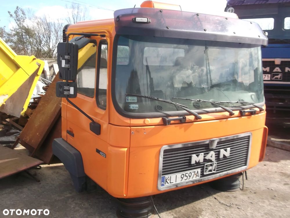 Kabina kompletna Man F2000 budowlana - 2