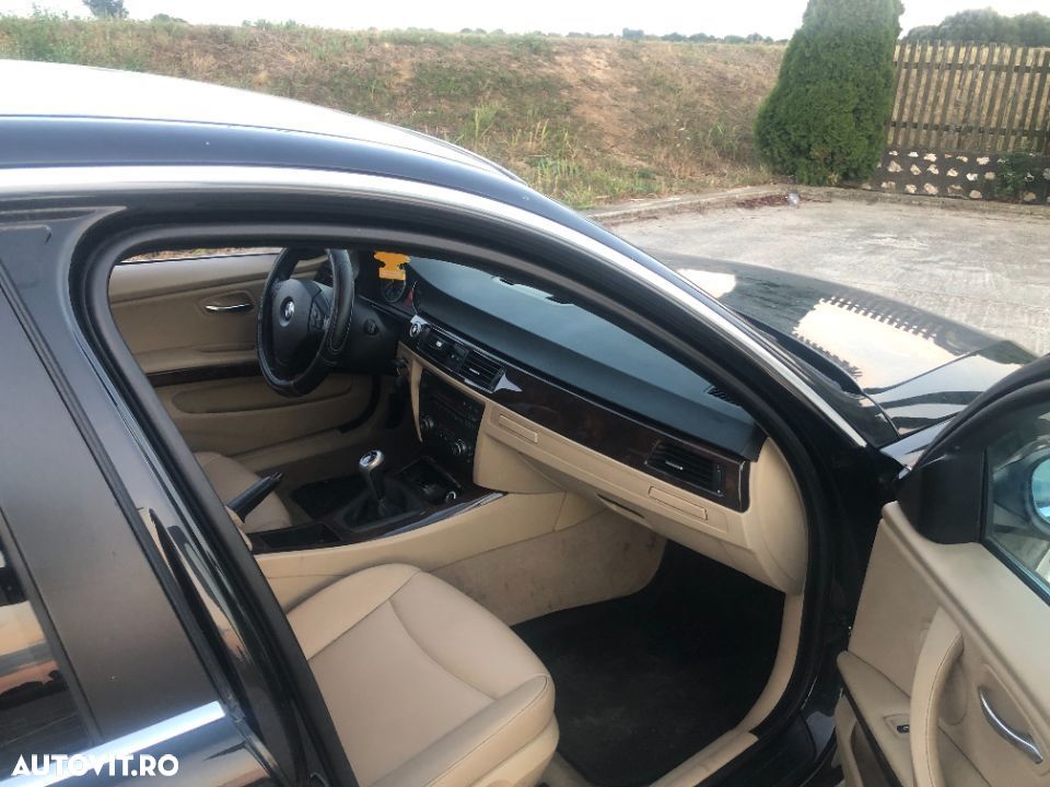 Dezmembrez BMW seria 3 ,E 90 , 318D ,an 2006 - 8