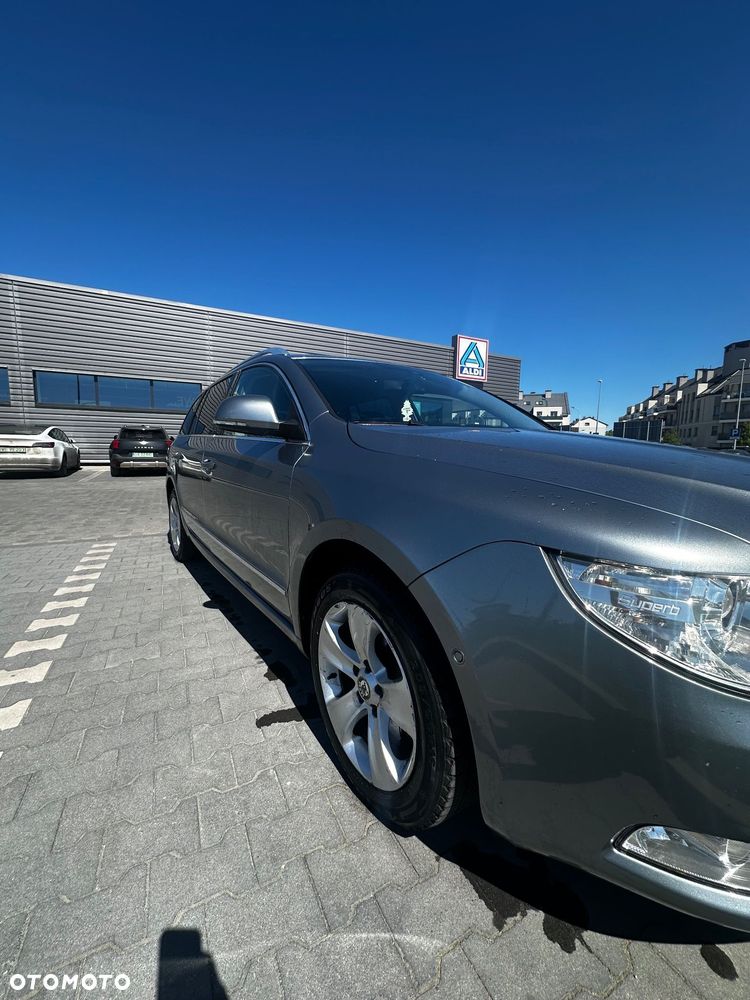 Skoda Superb 1.8 TSI 4x4 Exclusive - 4