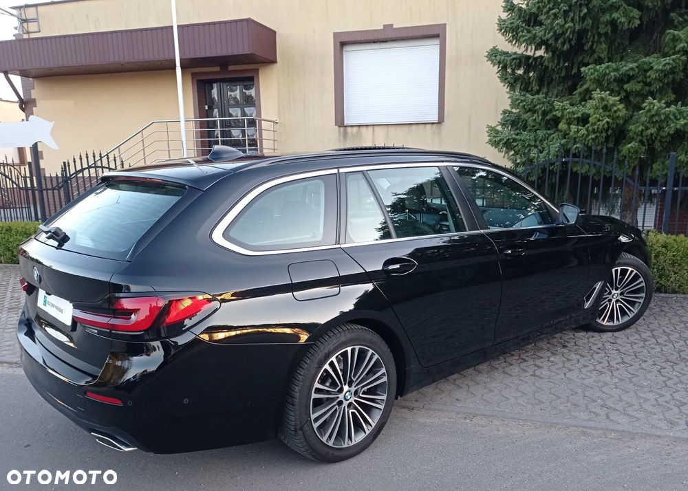 BMW Seria 5 520d Luxury Line sport - 29