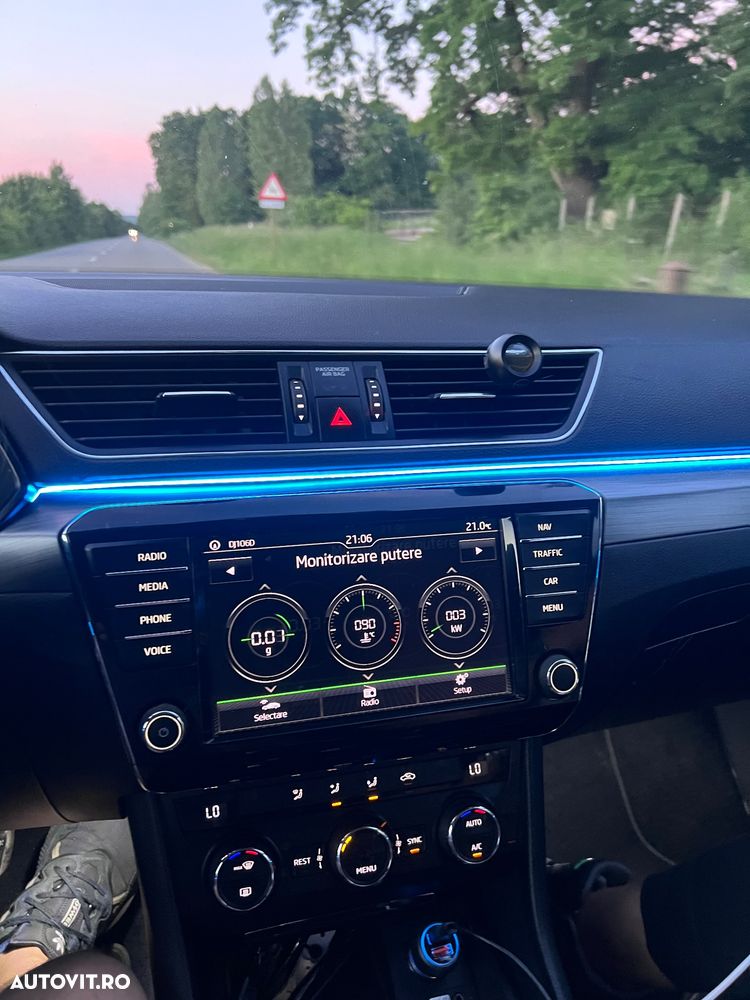 Skoda Superb 2.0 TDI DSG Style - 29