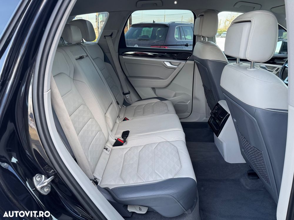 Volkswagen Touareg 3.0 V6 TDI 4Motion DPF Automatik Atmosphere - 16