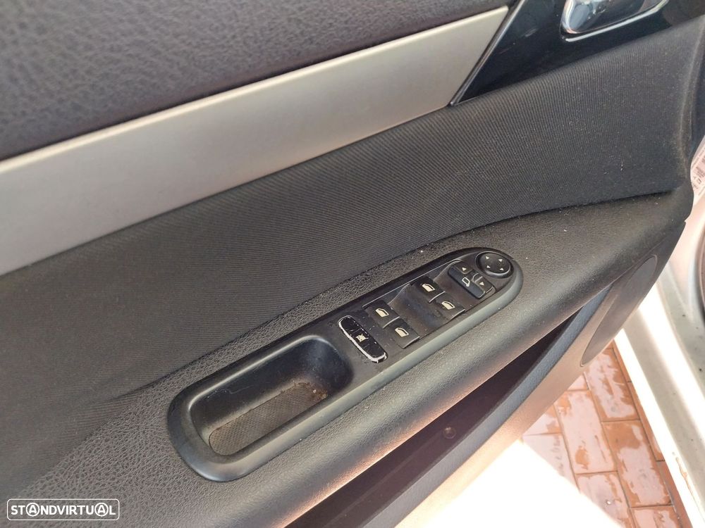 Peugeot 407 SW 1.6 HDi Premium - 3