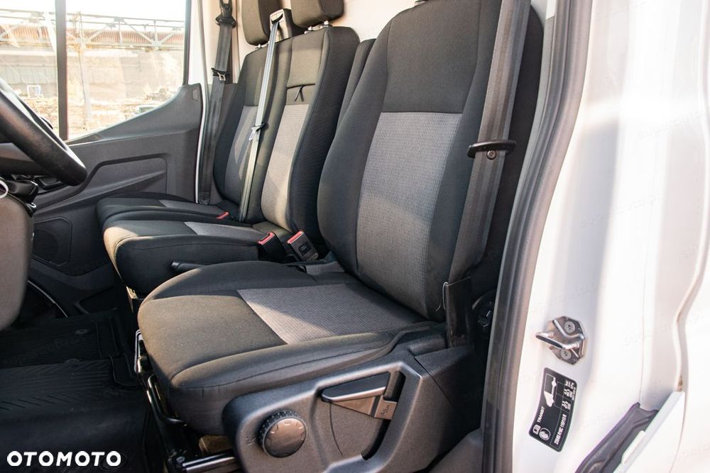 Ford Transit 350 L4H3 RWD Ambiente 2.0 130KM - 17