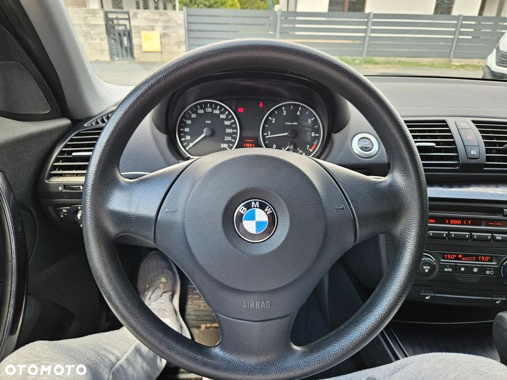 BMW Seria 1 - 13