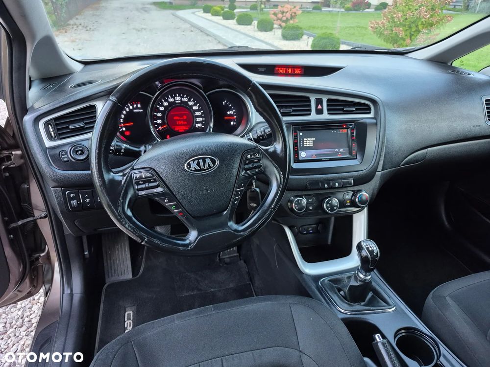 Kia Ceed - 19