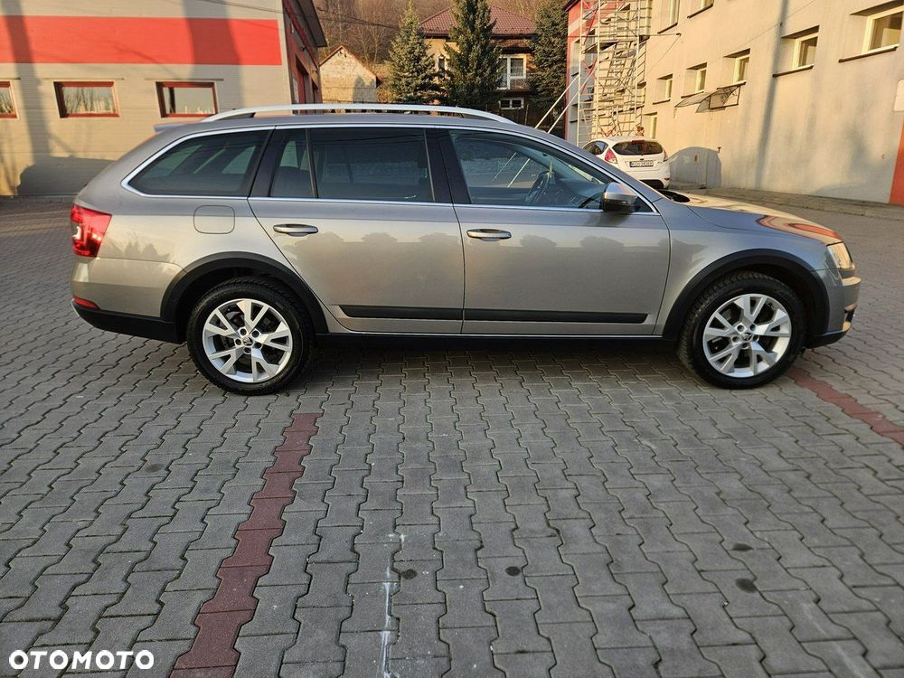 Skoda Octavia 2.0 TDI 4x4 DSG Scout - 10