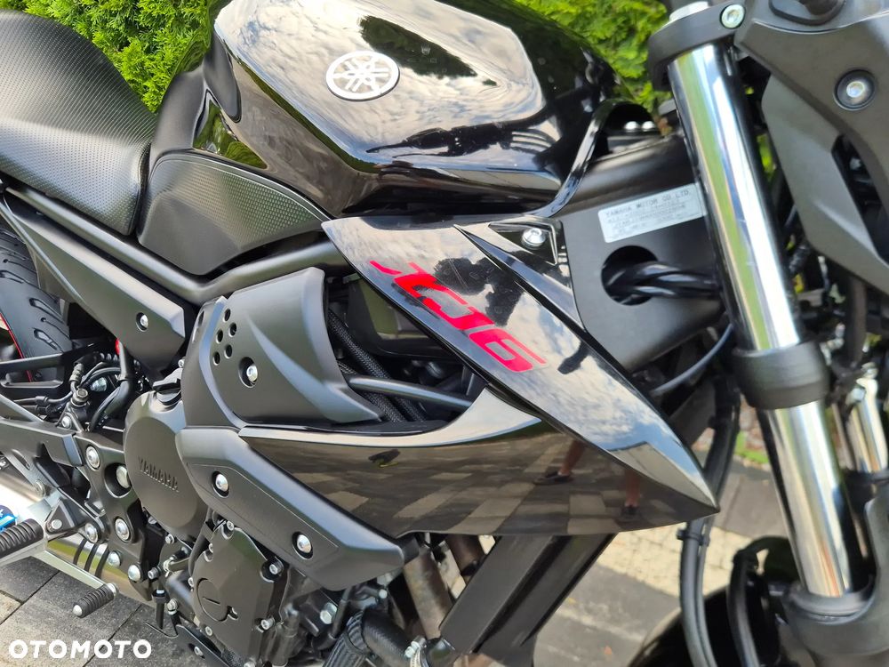 Yamaha XJ - 12