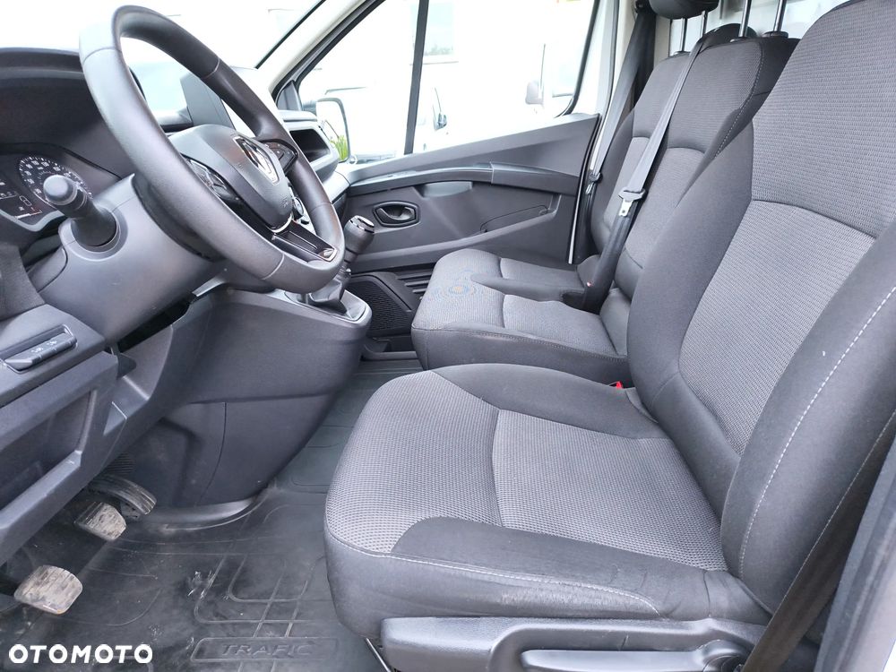 Renault Trafic 2,0dci LONG - 23