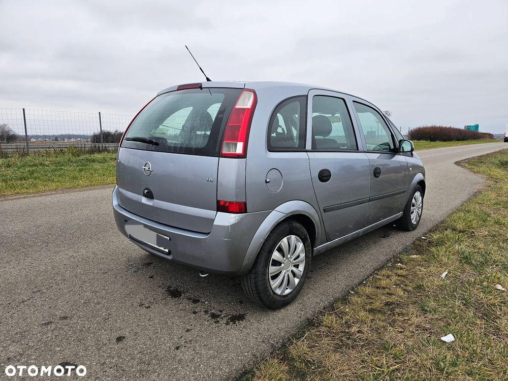 Opel Meriva 1.6 16V (Essentia) - 12