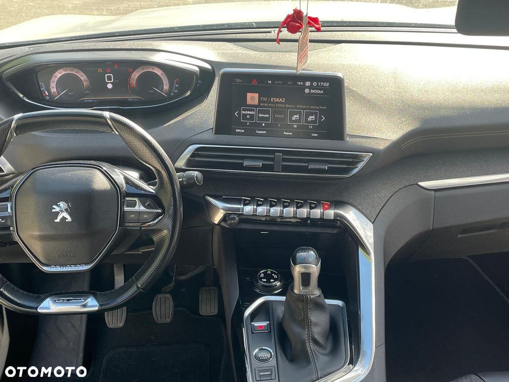 Peugeot 5008 - 24