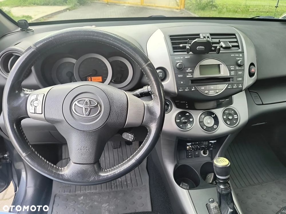 Toyota RAV4 2.2 D-4D Sol 180 - 12