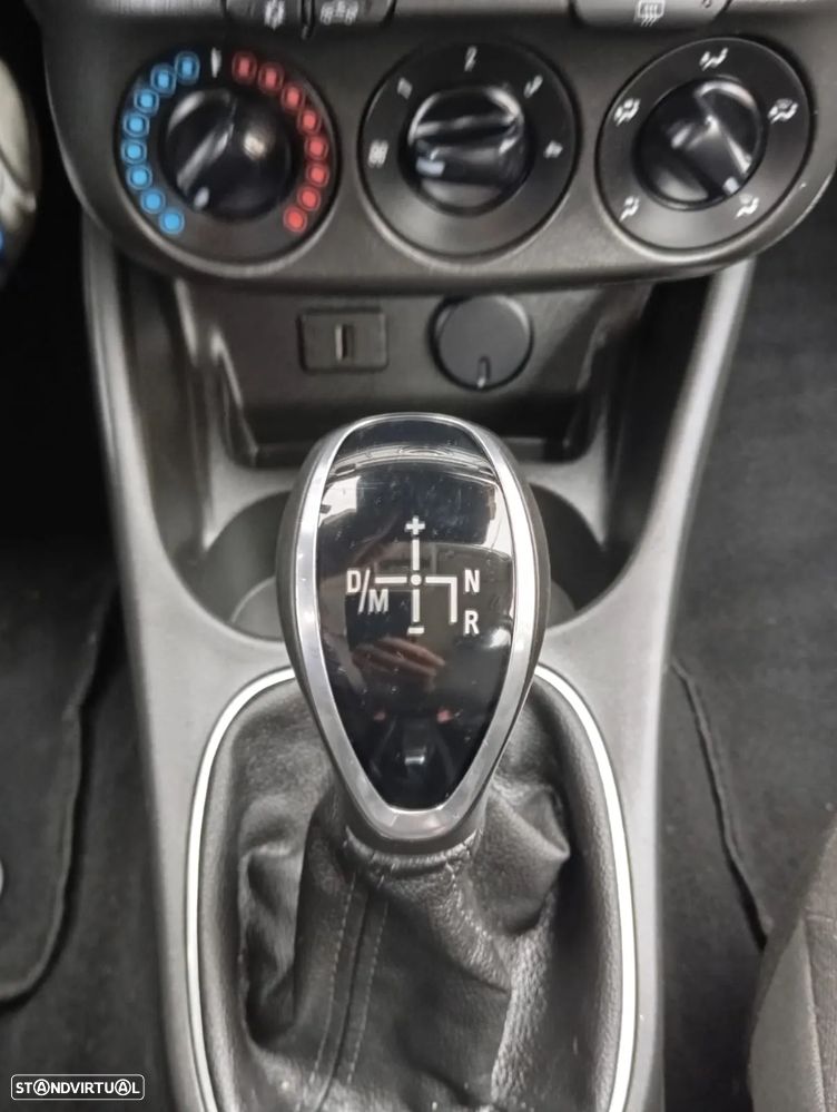 Opel Corsa 1.4 Enjoy Easytronic - 10