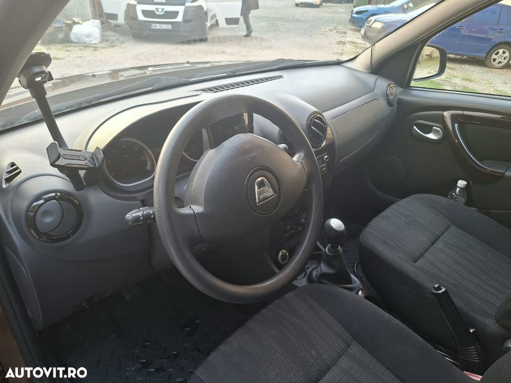Dacia Duster 1.5 dCi 4x4 Laureate - 8
