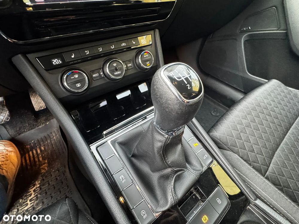 Skoda Superb 2.0 TDI Style - 13