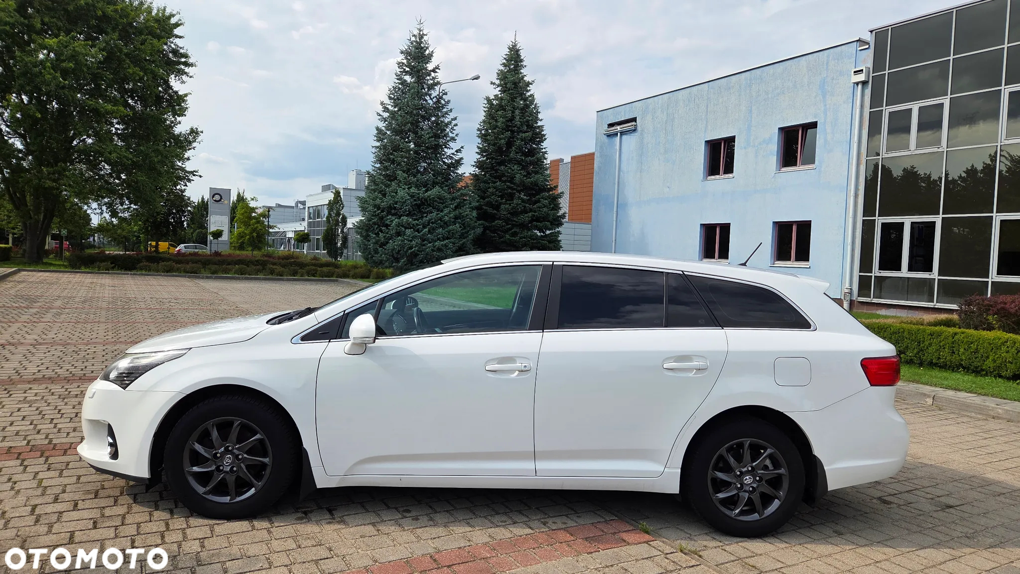Toyota Avensis 2.0 D-4D Premium - 7