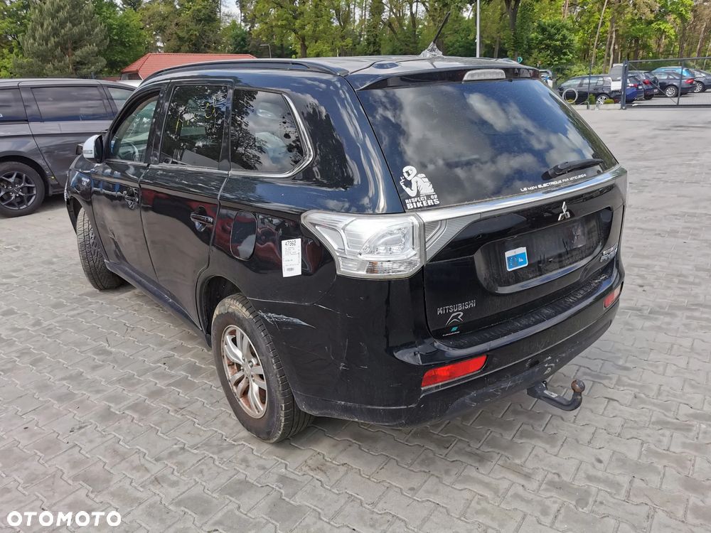 Mitsubishi Outlander Intense + - 8