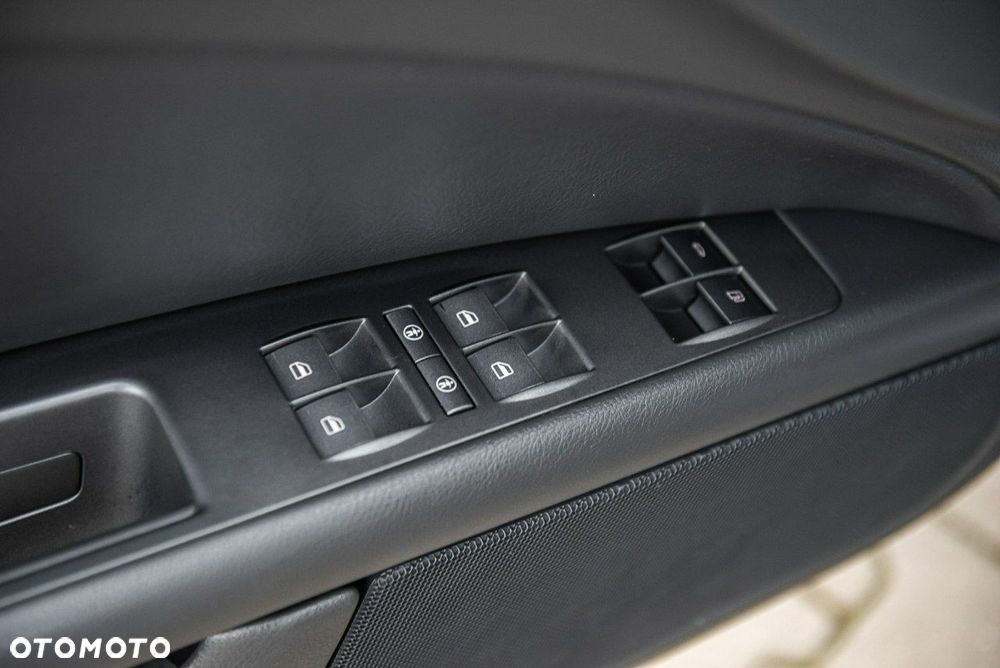 Volkswagen Phaeton - 29