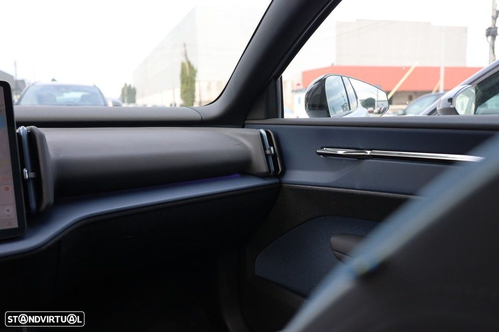 Volvo EX30 69 kWh Single Motor Extended Range Ultra - 16