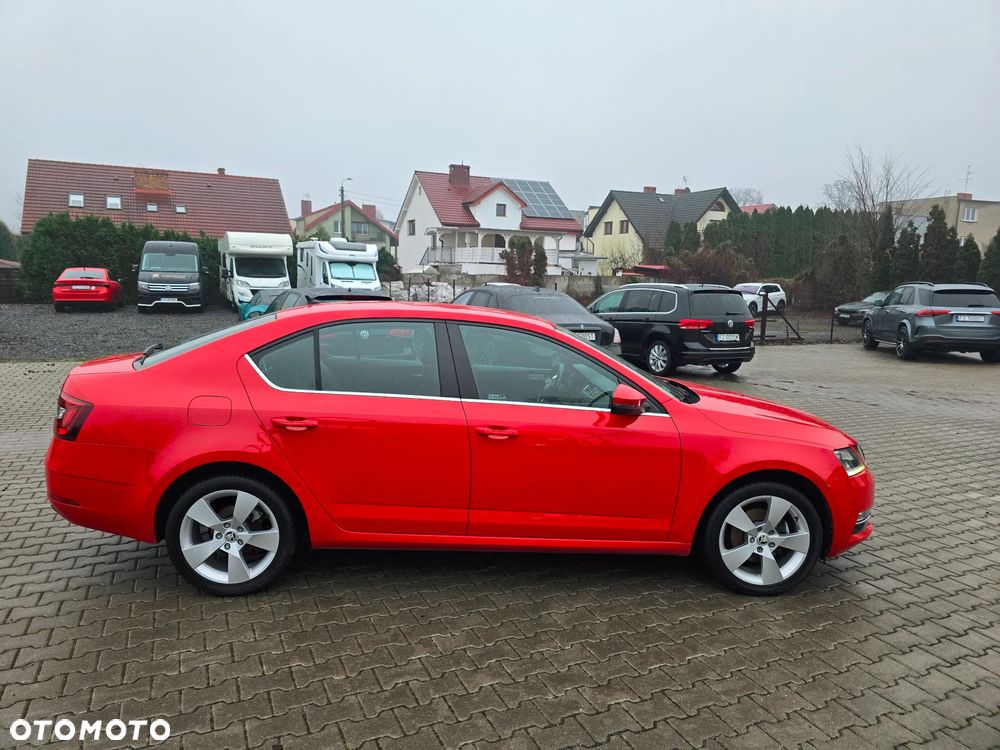 Skoda Octavia 2.0 TDI Style - 6