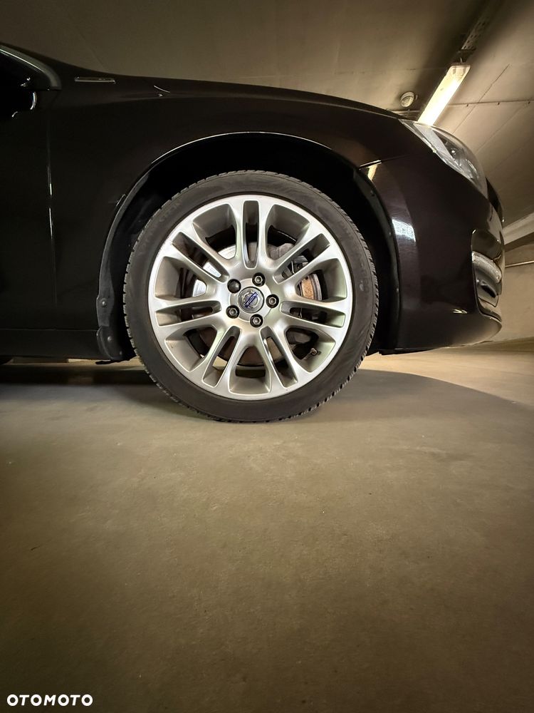 Volvo V60 D6 AWD Plug-in Hybrid Momentum - 15