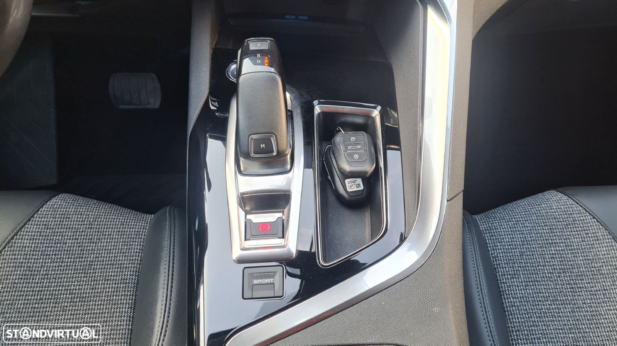 Peugeot 5008 1.5 BlueHDi Allure EAT8 - 40