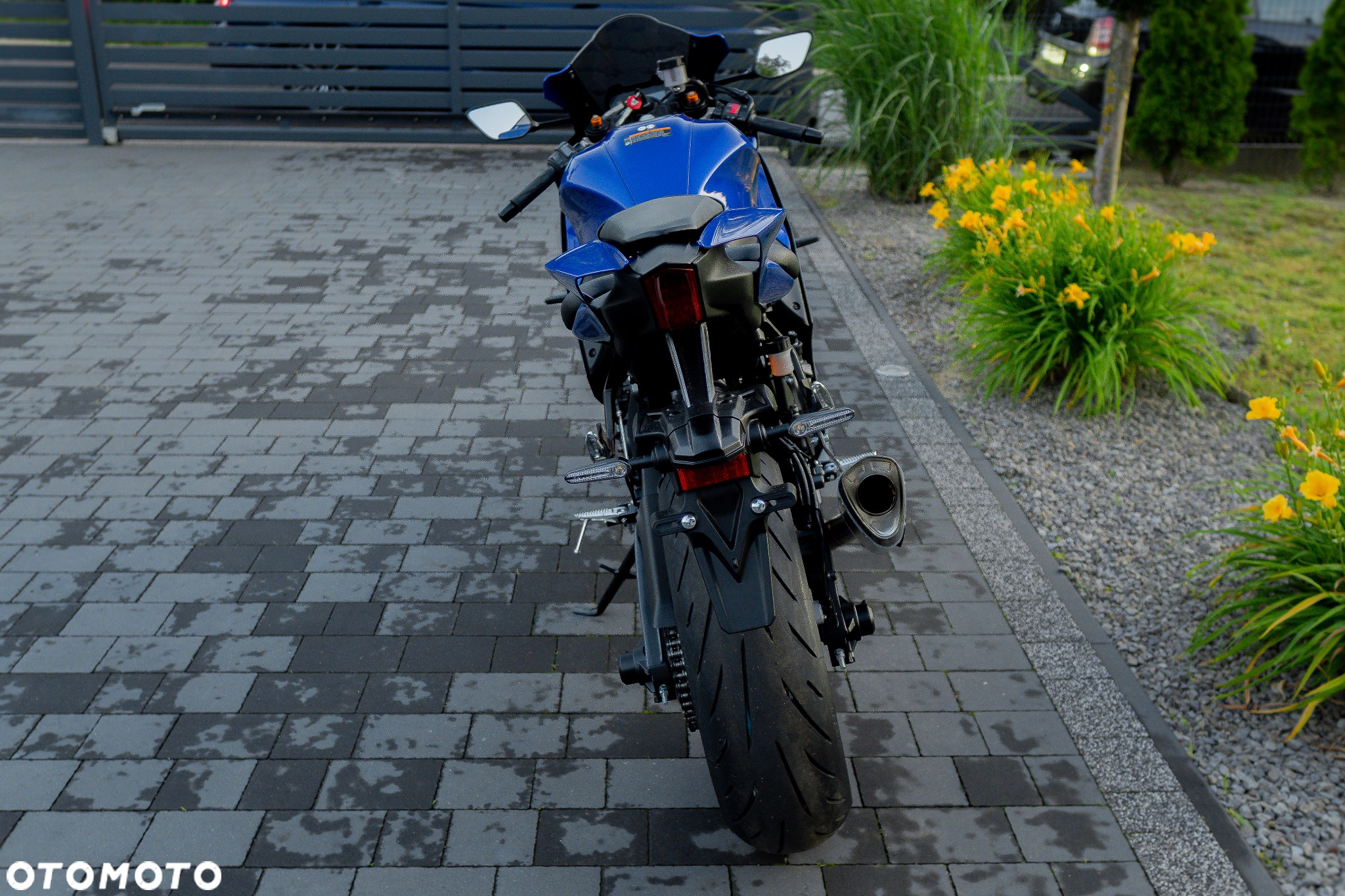 Yamaha R7 - 10