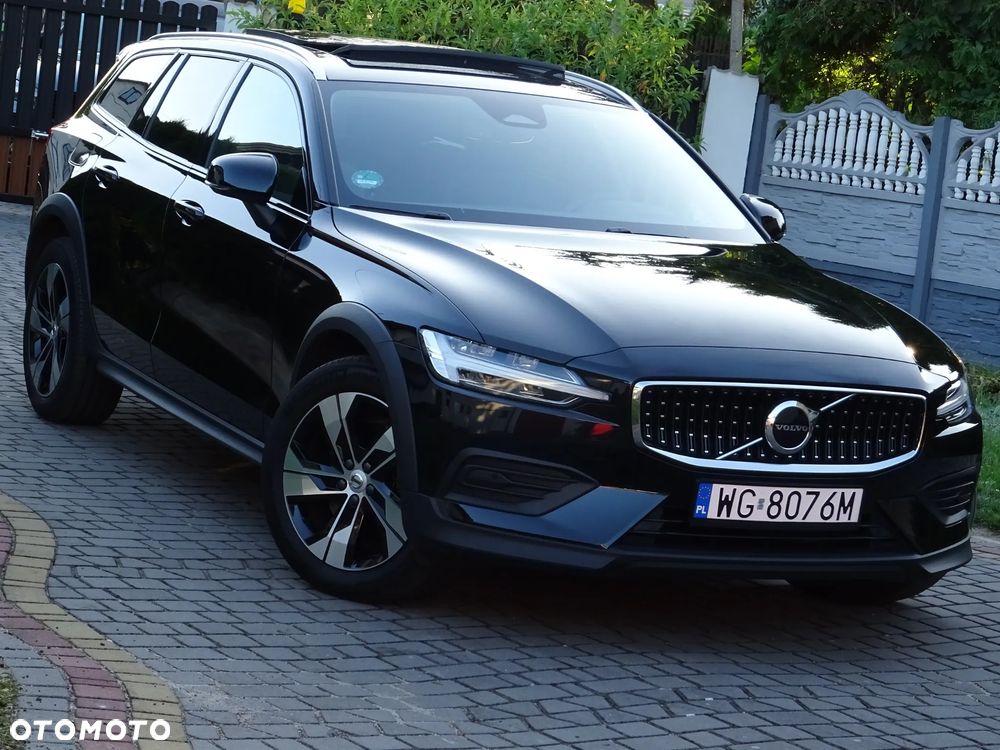 Volvo V60 Cross Country B4 D AWD Plus - 1