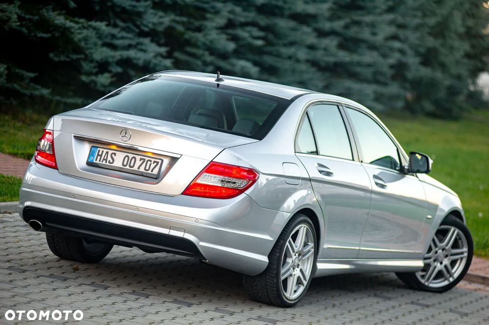 Mercedes-Benz Klasa C 200 7G-TRONIC Avantgarde Edition - 12