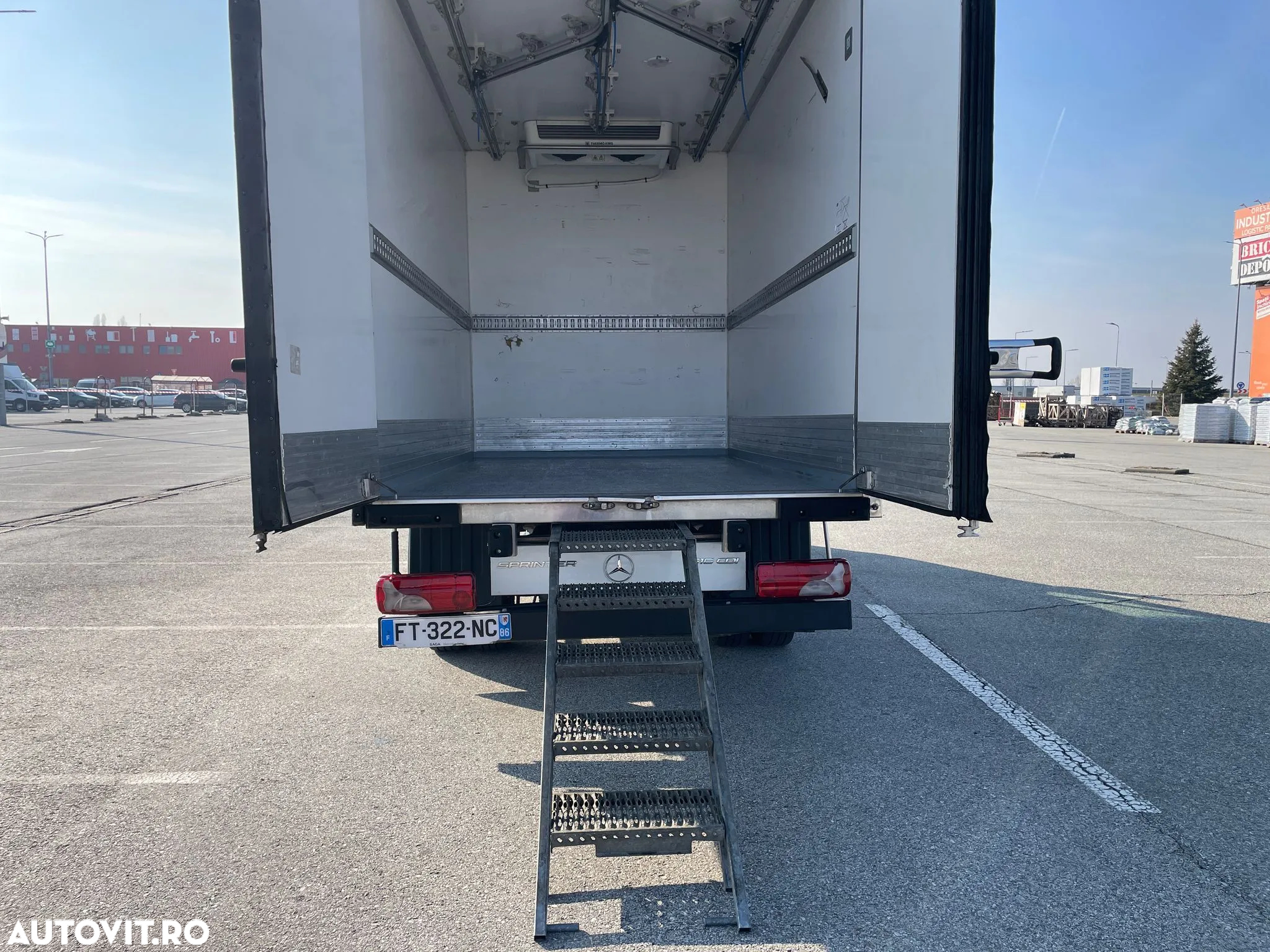 Mercedes-Benz Sprinter - 5