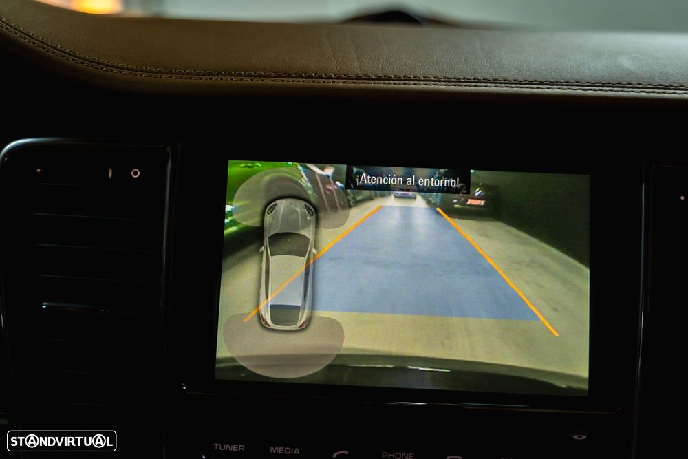 Porsche Panamera Turbo S PDK - 15