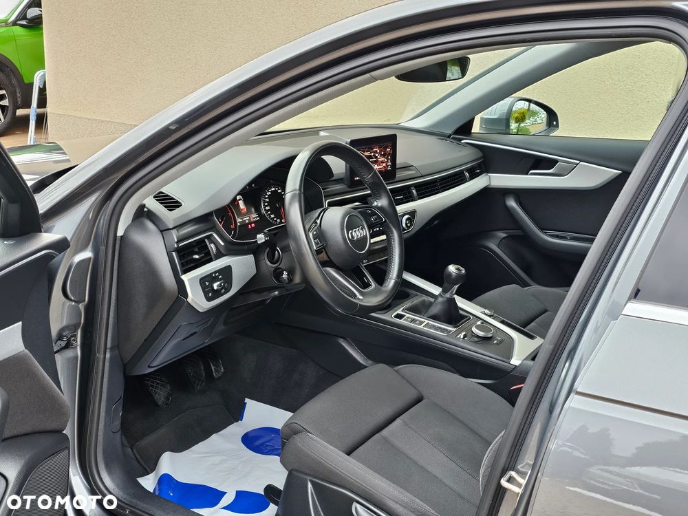 Audi A4 Avant 35 TFSI sport - 22