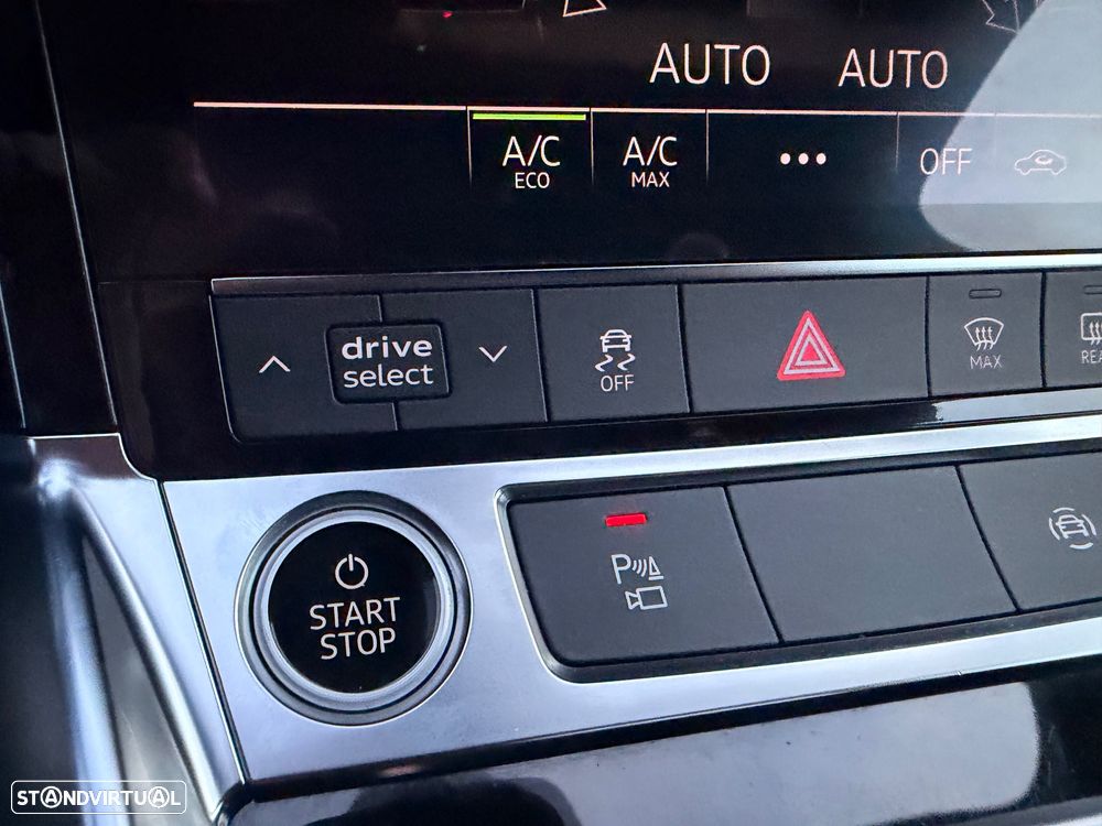 Audi e-tron 55 quattro S line - 34