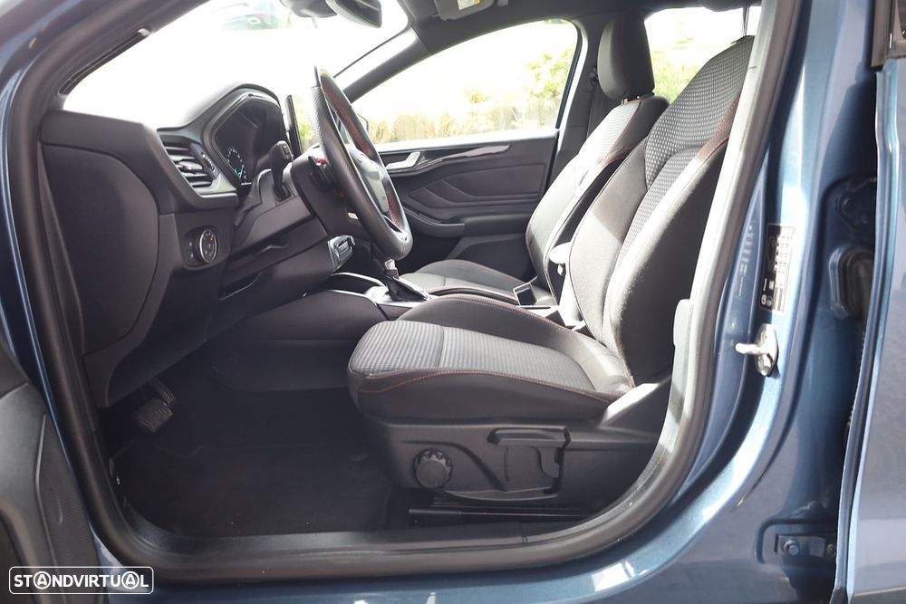 Ford Focus SW 1.0 EcoBoost MHEV ST-Line Aut. - 36