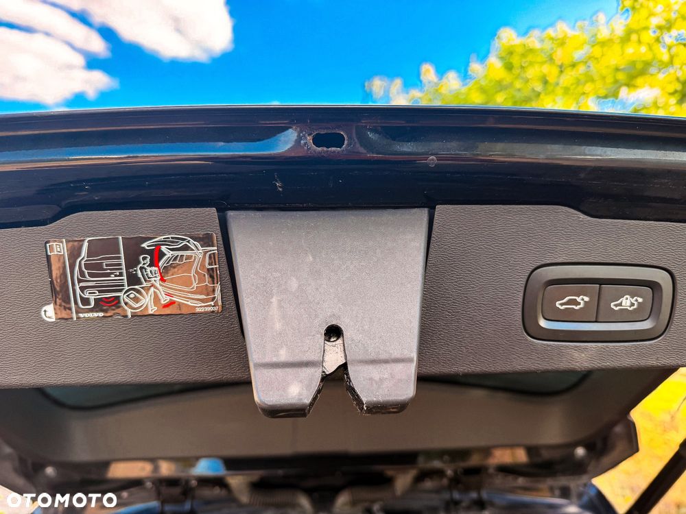 Volvo V60 D4 Geartronic Momentum - 33