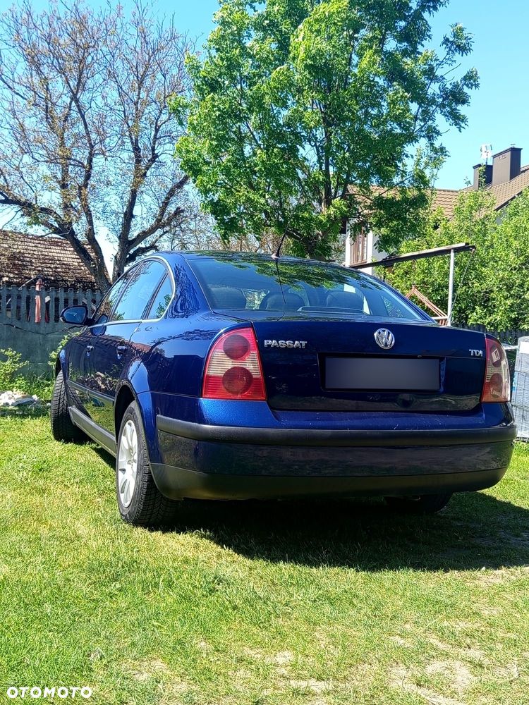 Volkswagen Passat 1.9 TDI Trendline - 9