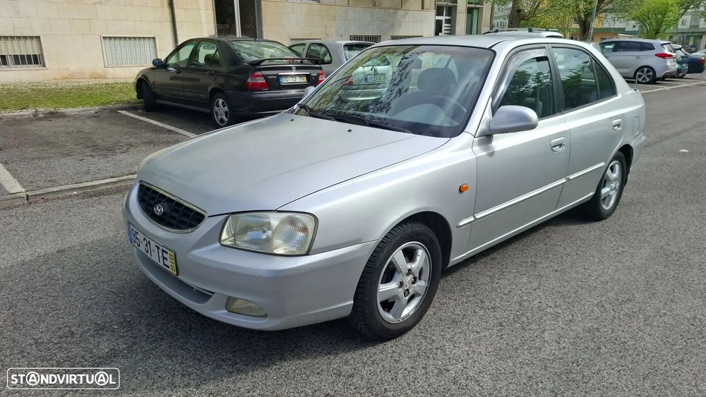 Hyundai Accent 1.3 Confort - 3