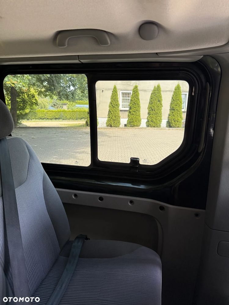 Opel Vivaro L2H1 2.9t - 12