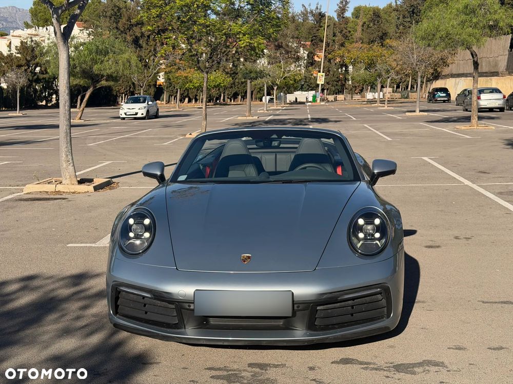 Porsche 911 Carrera - 2