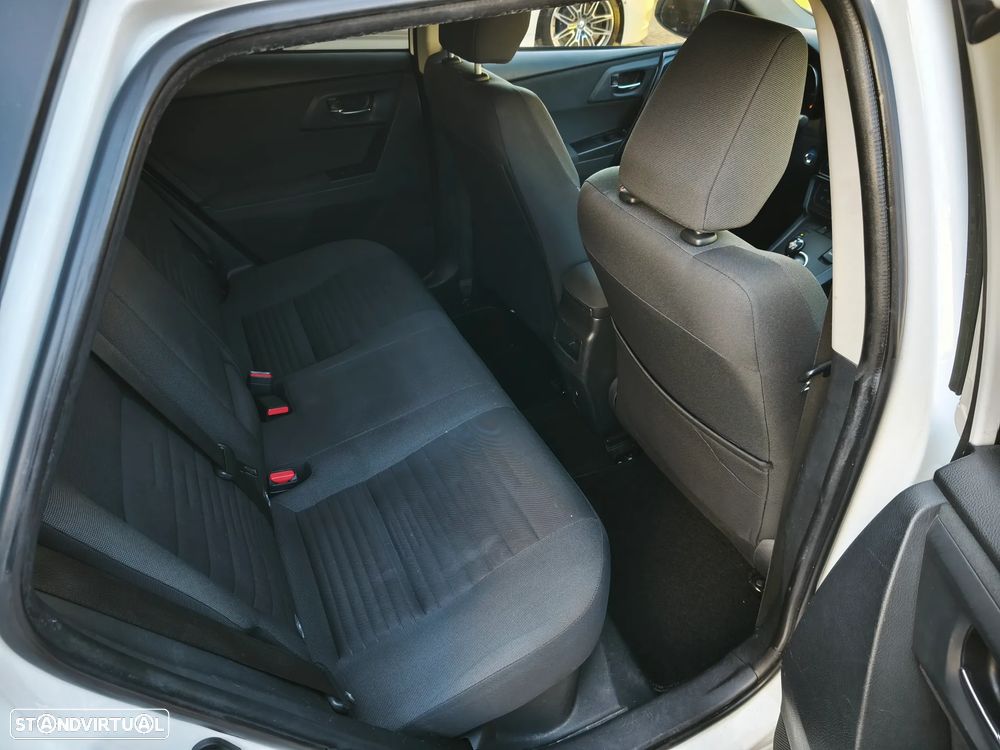 Toyota Auris 1.8 HSD Comfort+J17 - 28