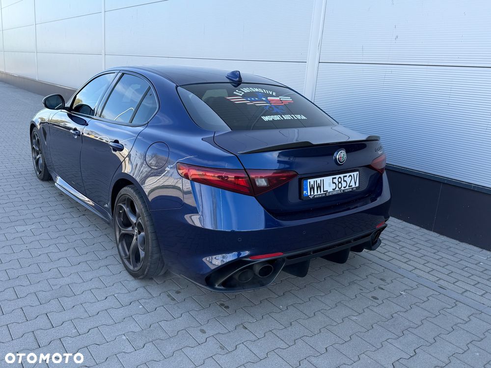Alfa Romeo Giulia 2.9 V6 Bi-Turbo AT8 Quadrifoglio - 12